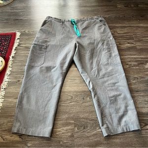 Figs gray petite XL scrub pants
